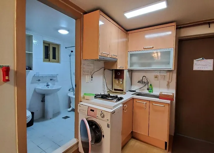 Aparthotel Namsan 3*